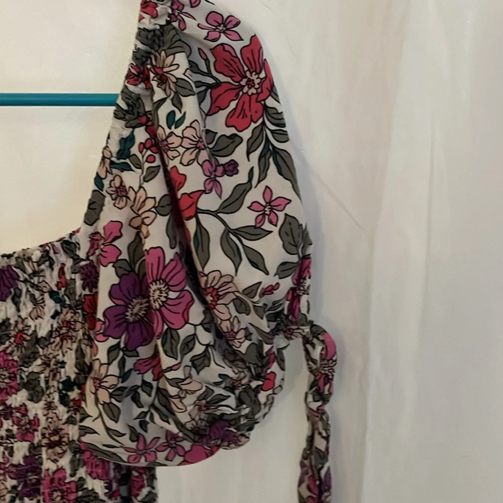 Sunday Mi Amor off-shoulder floral dress. Sz L - Picture 5 of 7
